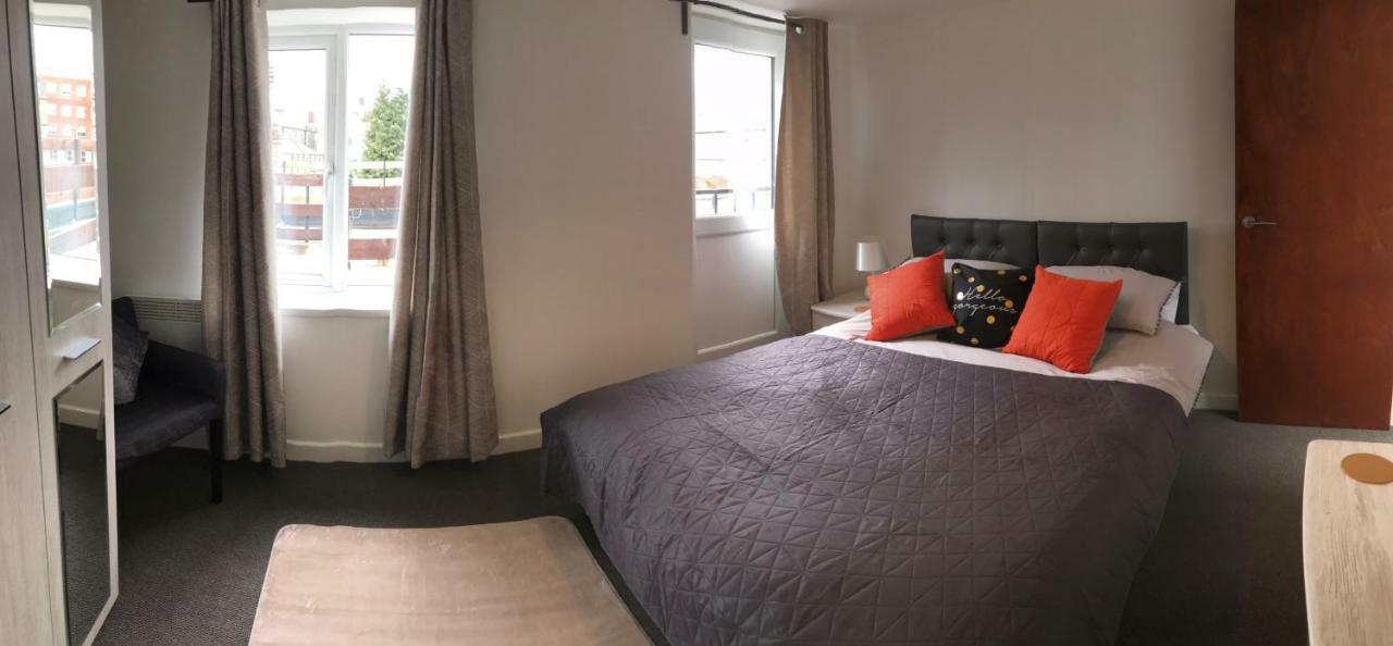 2 Bed Apartment With 2 Ensuites-Near Train Station /Mayflower /City Southampton Buitenkant foto